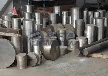 Поковка инструментальная 44х310 мм